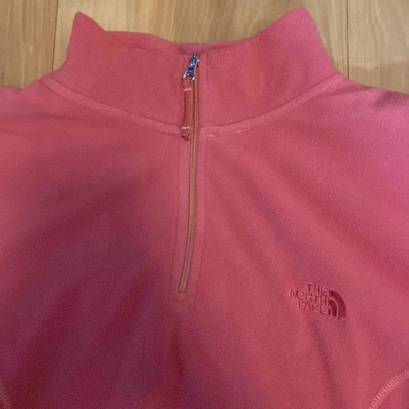 Women’s North Face 1/4 Pull Over - Picture 3 of 5